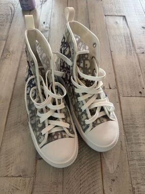 High-Top Lace-Up Sneakers in White and Gray